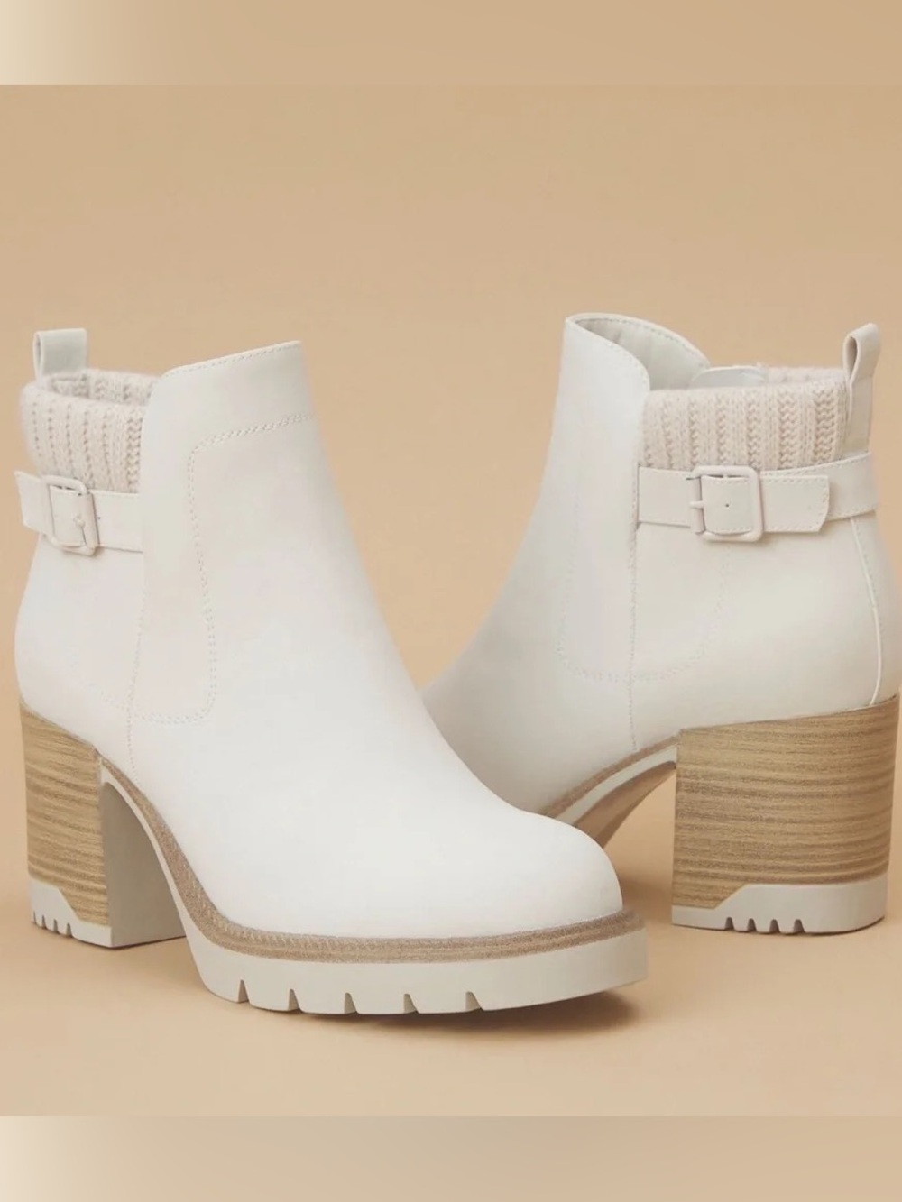 Altar'd State Sweater Ankle Lanne Lug Sole Booties in white & cream size 7